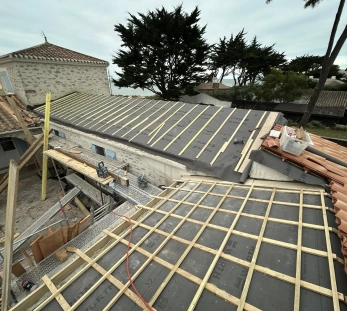 Lbh Construction Maconnerie La Gueriniere Reparation De Toiture